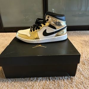 AIR JORDAN 1 MID SE